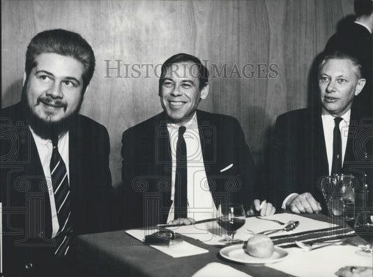 1968 Press Photo Dr. Gautschy and John Ball, the author of the Story. - Historic Images