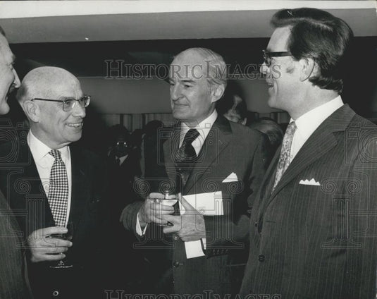 1973 Press Photo Lord Stoke, Chairman; Mr. John Barber, Financial Director - Historic Images