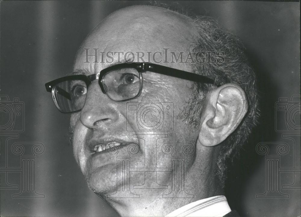 1976 Press Photo Mps meet official sinn fein chief Tomas Macgiolla - Historic Images