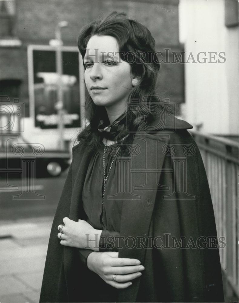 1970 Press Photo Lady Diana Adrienne Beatty pictured after her court appearance - Historic Images