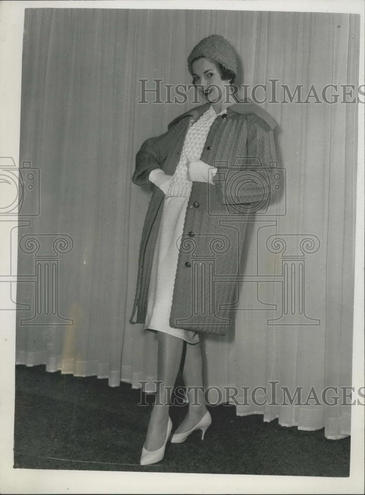 1959 Press Photo Nylon Trades Fair ,coat on model - Historic Images