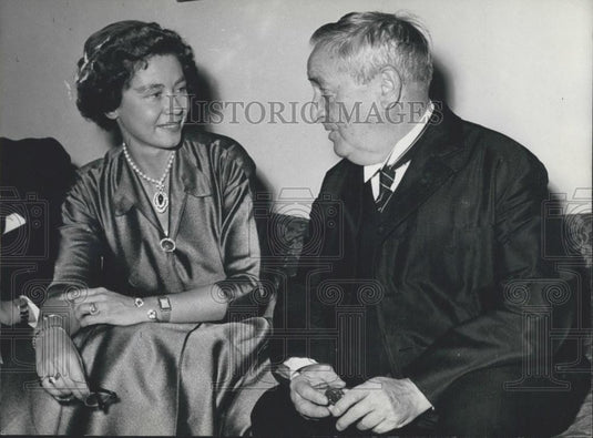 1955 Press Photo Queen Frederike of Greece & Actor Hans Moser - Historic Images