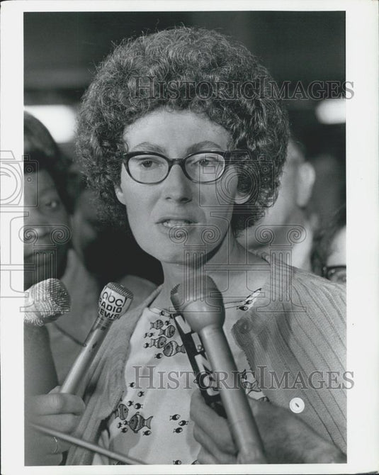 1977 Press Photo Maryknoll Sister Janice McLanghlin - Historic Images