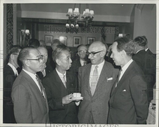 1959 Press Photo Dr. Akira Eto, Mr. Kishi, Mr. Harvey Rhodes, MP and Mr. A Green - Historic Images