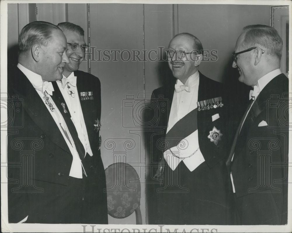 Press Photo Agmar Klemens Jonson & HR. Halvard Lange During Dinner In London - Historic Images