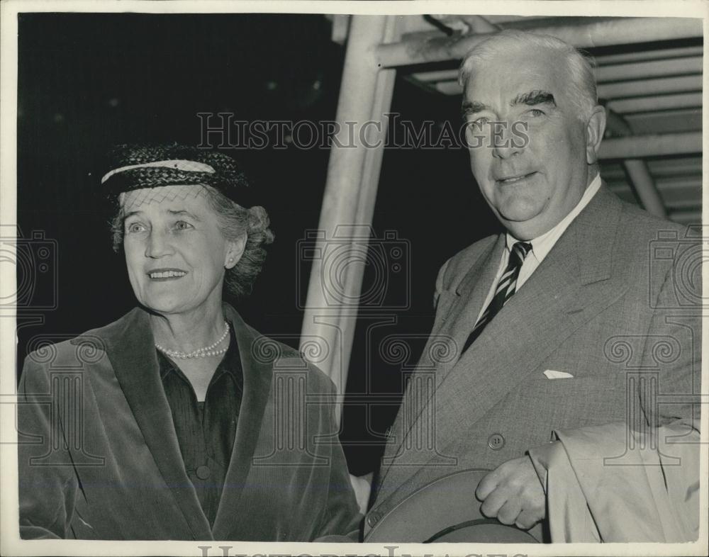 1956 Press Photo Mr. Menzies returns to London - Historic Images