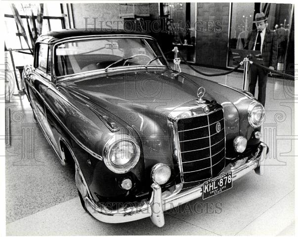 1975 Press Photo Mercedes-Benz Automobiles - Historic Images