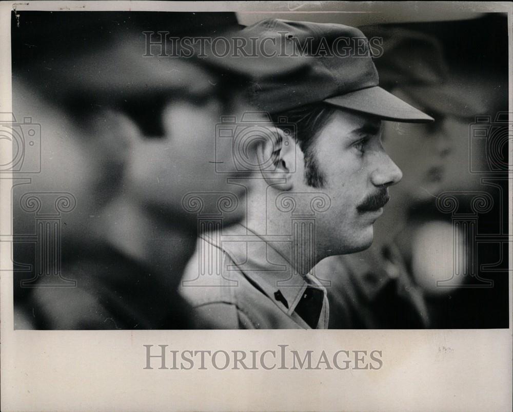 1971 Press Photo Michigan National Guard sideburns - Historic Images