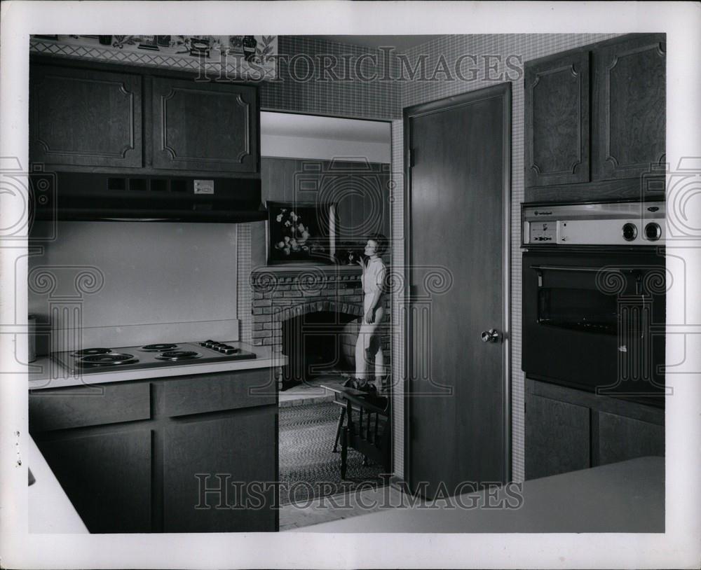 1963 Press Photo kitchen meadowbrook family room adjoin - Historic Images