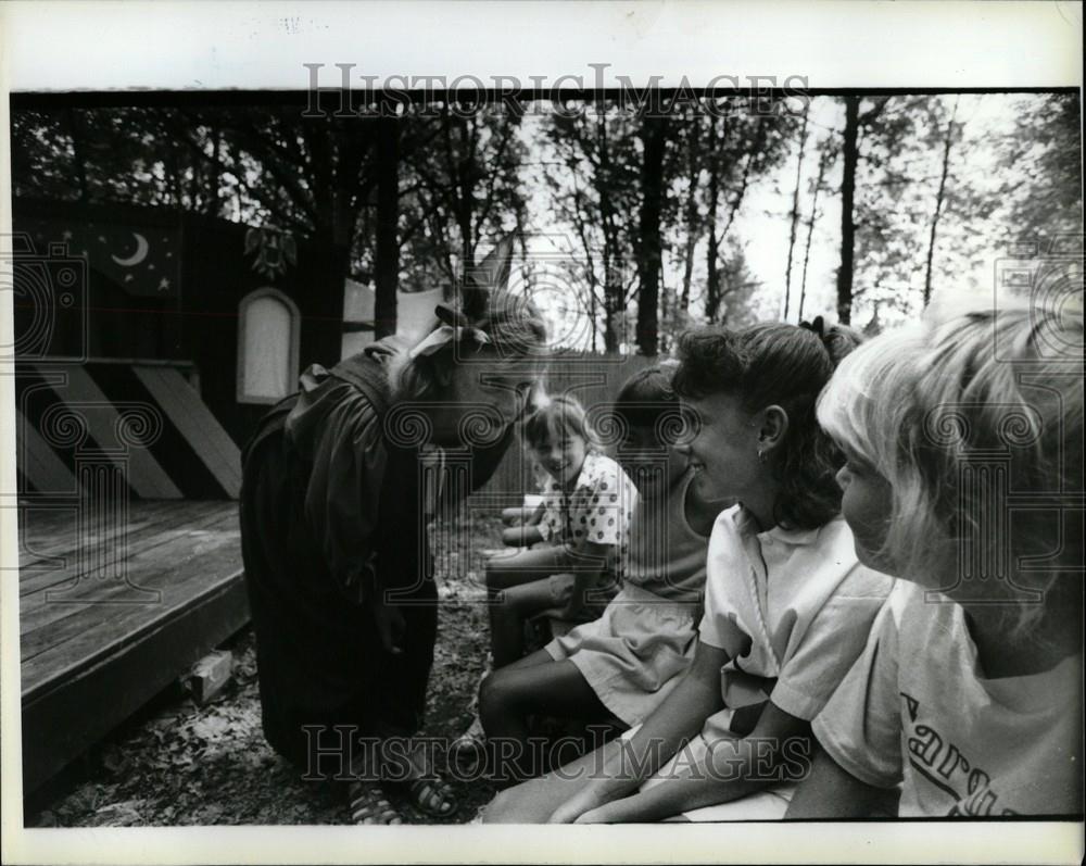 1989 Press Photo Bet Hopkins Mich Renaissance Festival - Historic Images