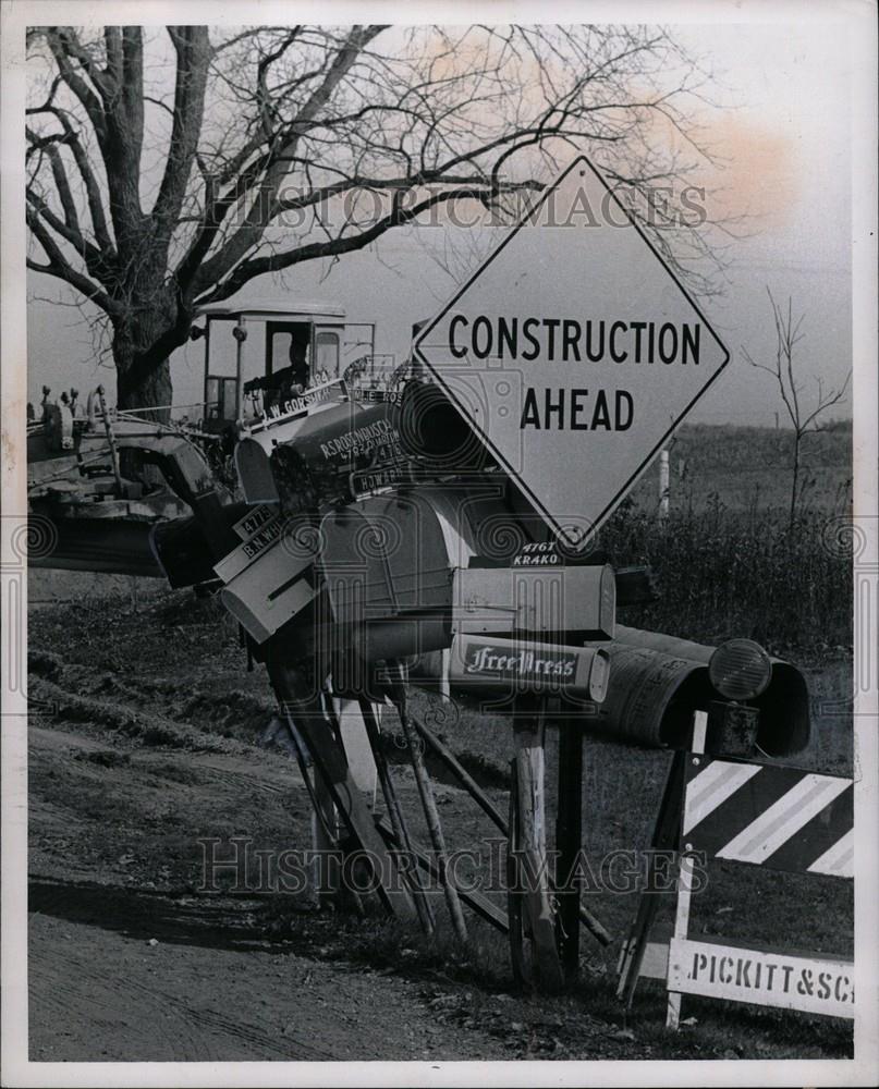 1963 Press Photo Inkster Quarton Bloomfield Road Work - Historic Images