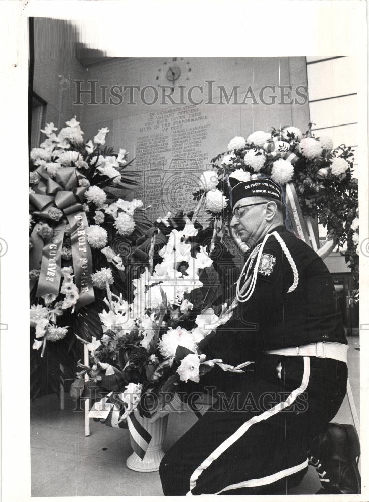 1971 Press Photo Police dead honored Richard Mayder - Historic Images