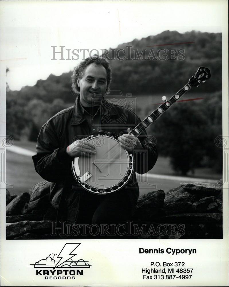 1993 Press Photo Dennis Cyporyn Singer - Historic Images