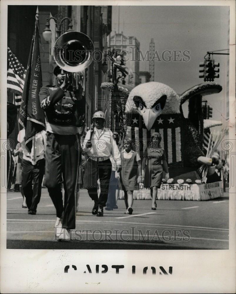 1972 Press Photo Michigan State fair Here Comes - Historic Images