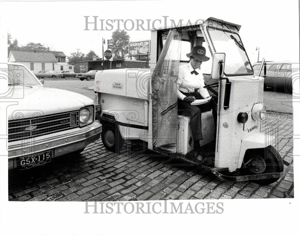 Press Photo Meter Maid - Historic Images