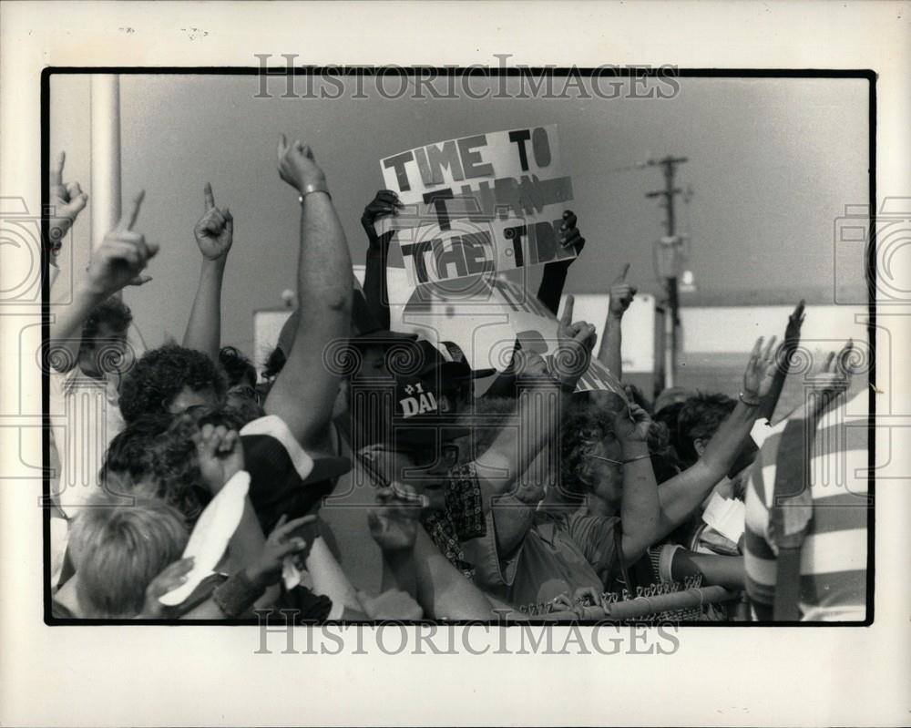 1983 Press Photo Panther heroes game Denver - Historic Images