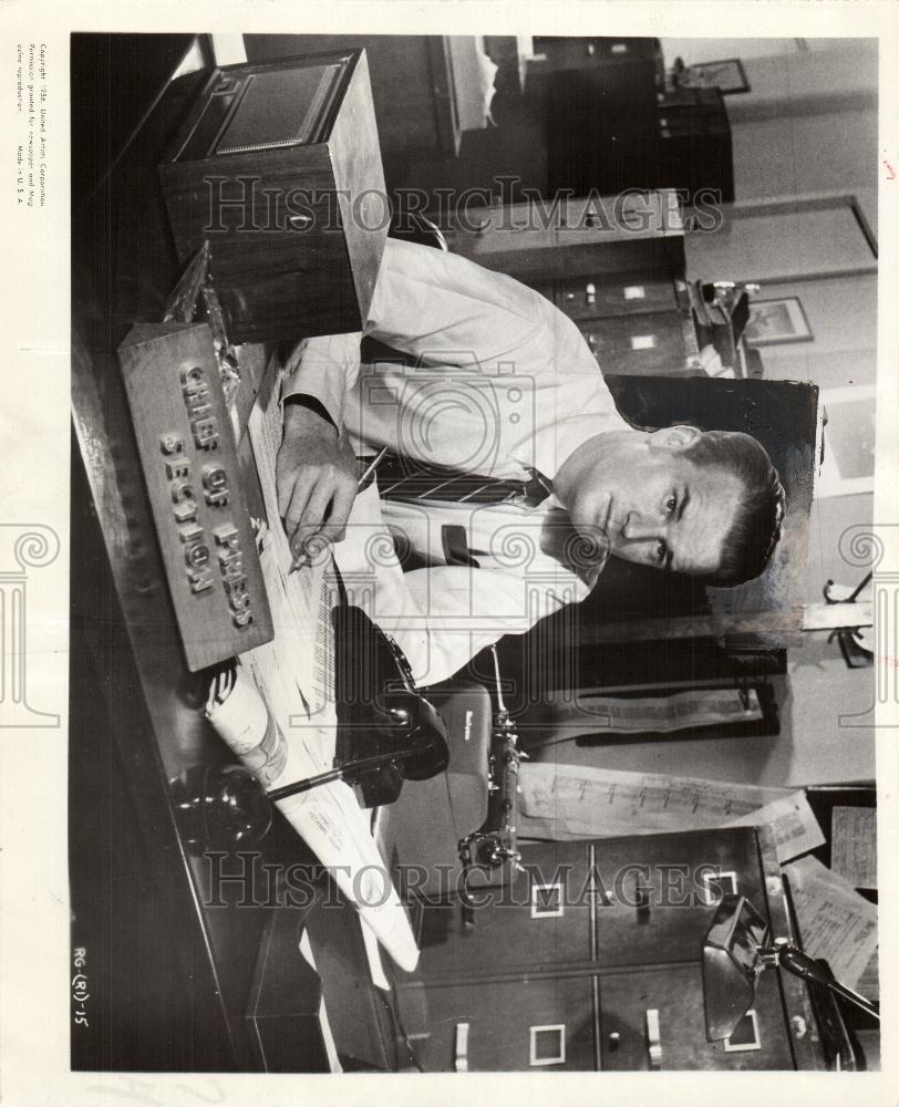 1956 Press Photo Tom Powers Actor - Historic Images