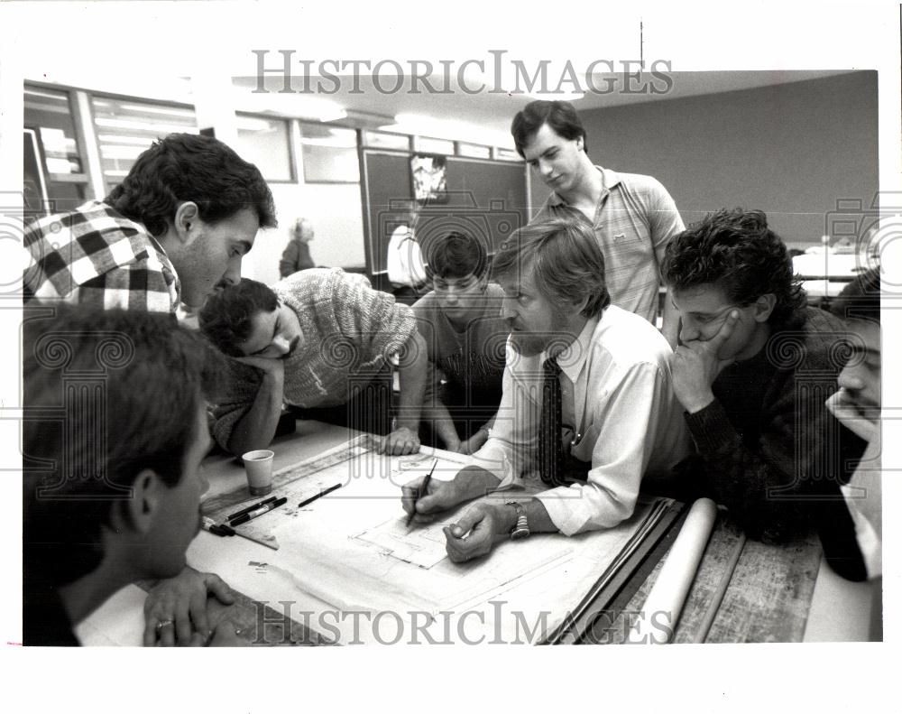 1989 Press Photo Lawrence Institute Technology students - Historic Images