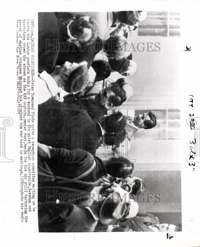 1955 Press Photo Peter Townsend RAF officer London - Historic Images