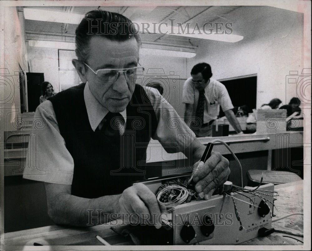 1973 Press Photo Macomb County Community College Delia - Historic Images