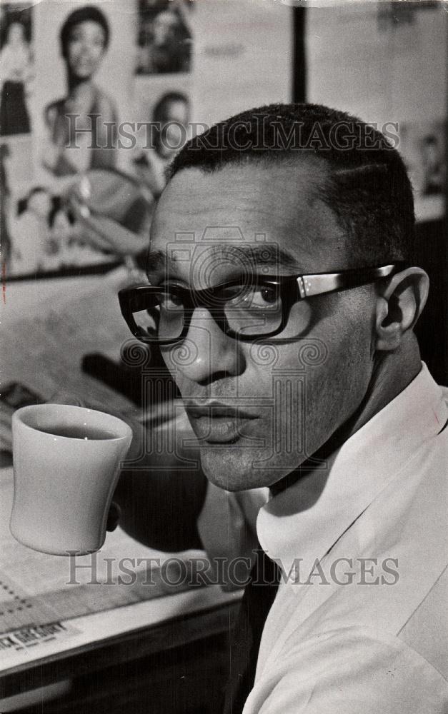 1966 Press Photo Tony Brown Idea - Historic Images