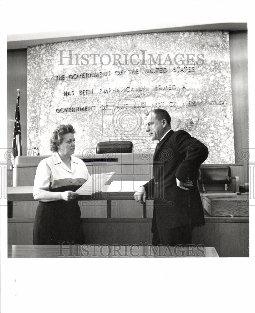 1964 Press Photo Dorothy E. Broder Ted Vincent Attorney - Historic Images