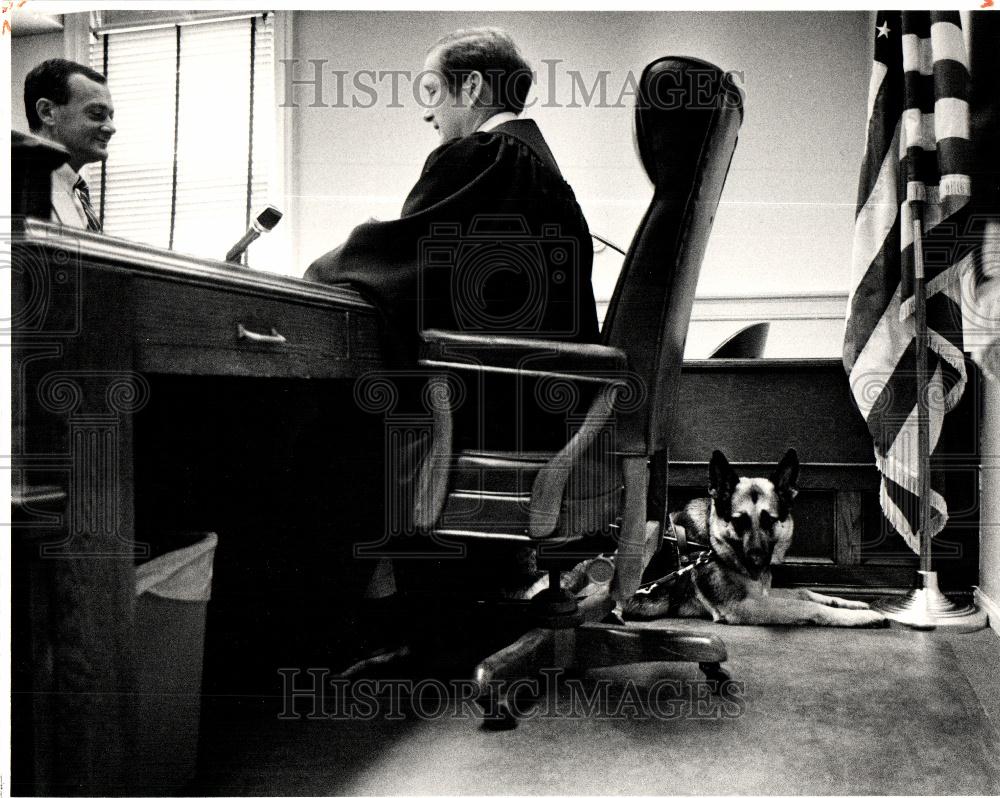 1983 Press Photo Teranes Judge Blind Major - Historic Images
