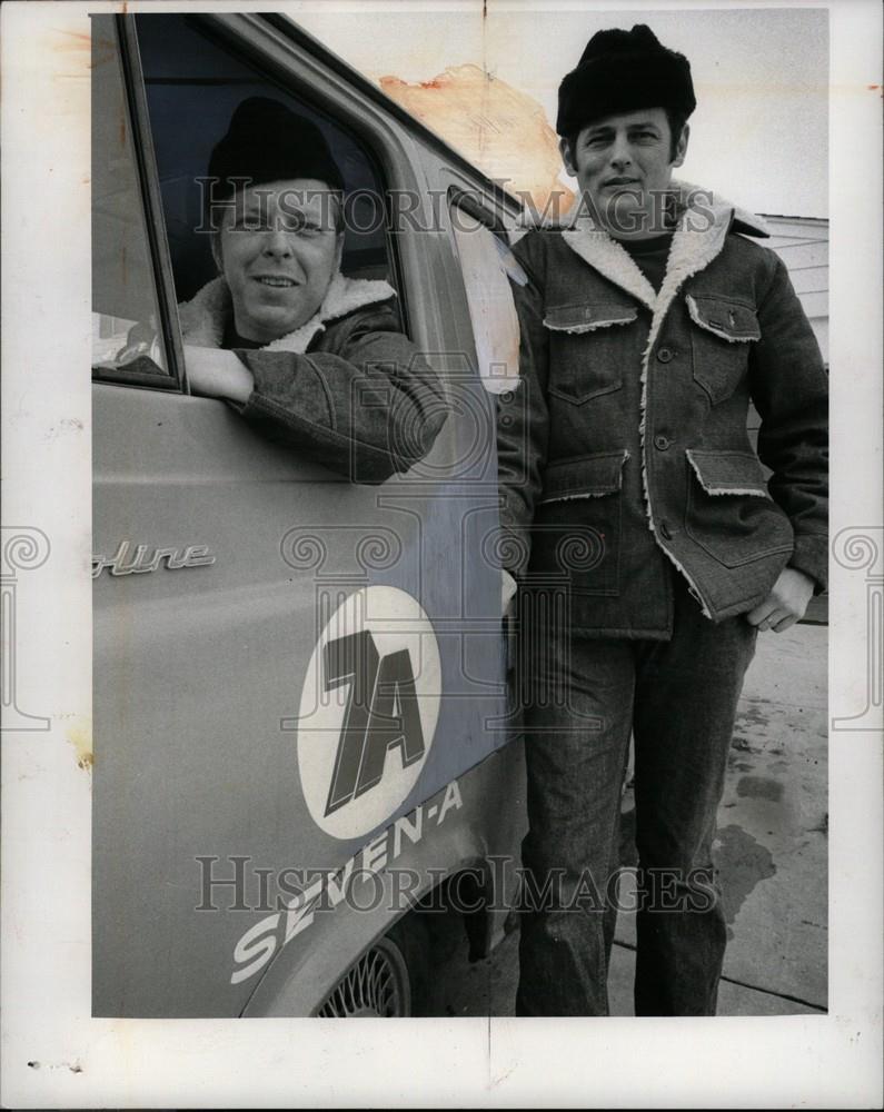 1976 Press Photo Michigan Bell Telephone 7A Truck - Historic Images