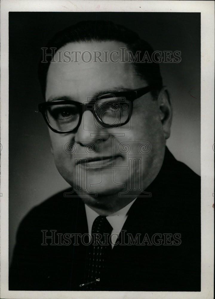 1972 Press Photo Edward L. Cushman Executive VP - Historic Images