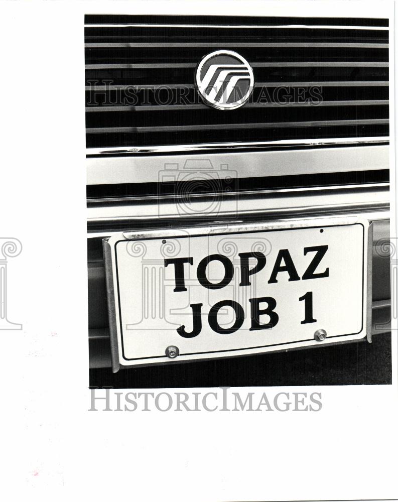 1983 Press Photo Evelyn Davis Ford Topaz New Badge - Historic Images
