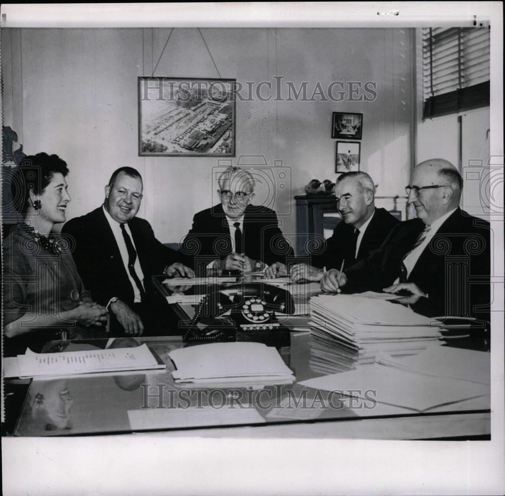 1961 Press Photo Mrs. Sleik Iron Mountain Michigan - Historic Images