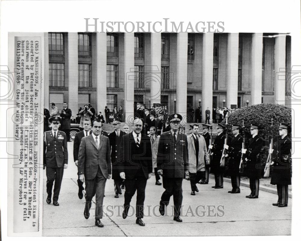 1969 Press Photo Richard nixon Melvin Baird Pentagon - Historic Images