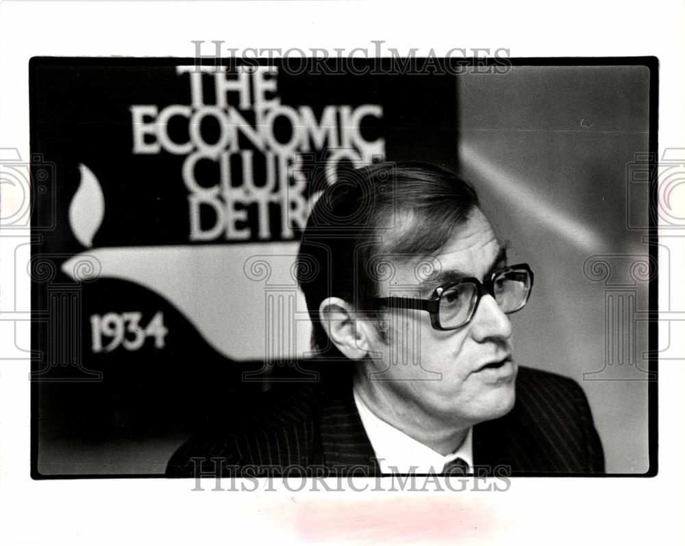 1984 Press Photo Ian Davison CEO of Lloyds of London - Historic Images