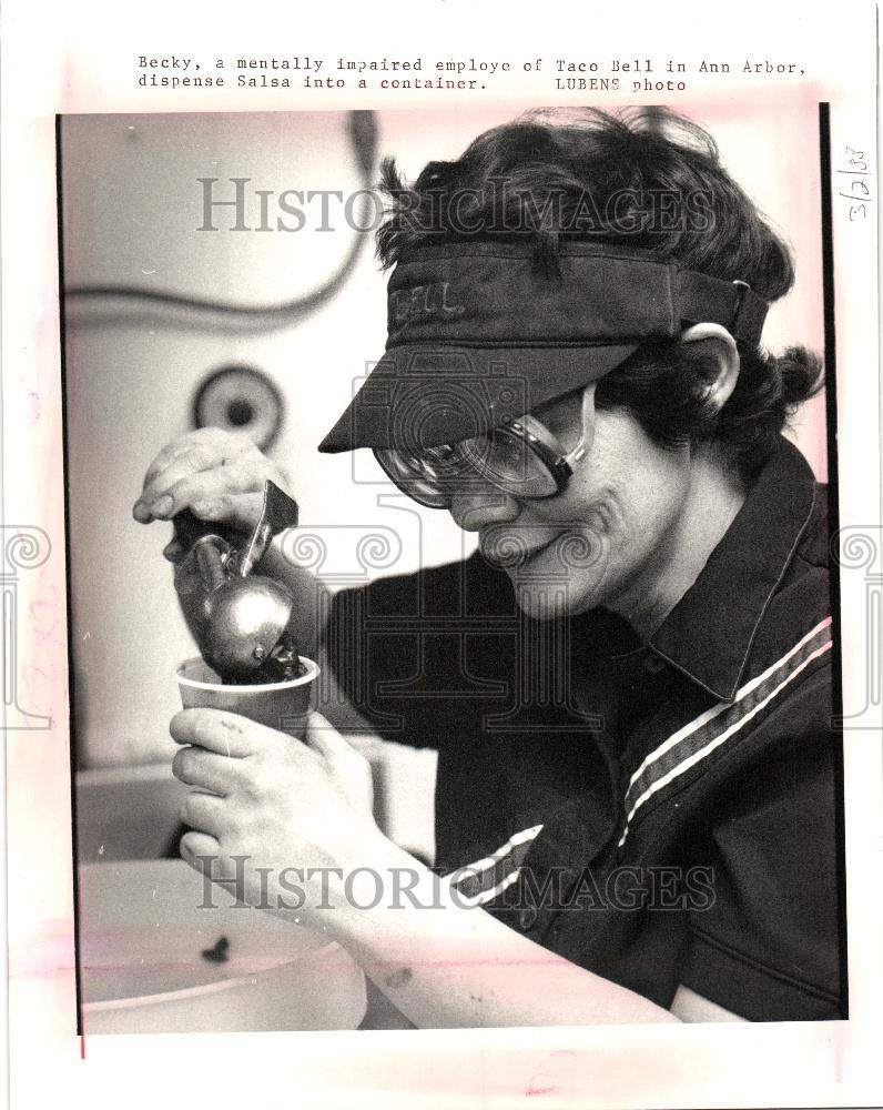 Press Photo Becky Mentally Impaired Employe - Historic Images