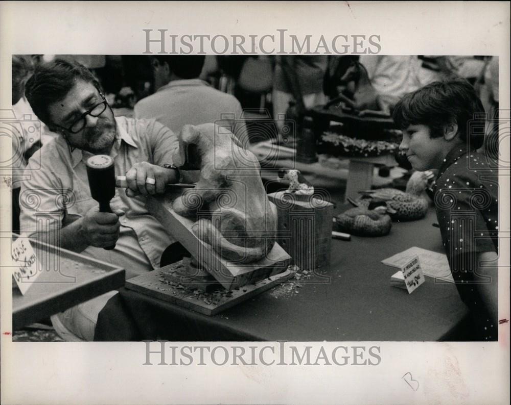 1989 Press Photo Whittler Wood Michigan State Fair - Historic Images