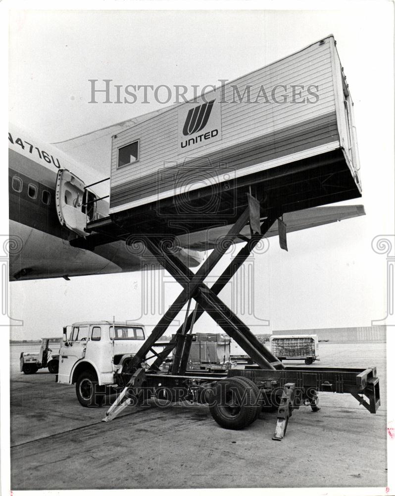 1976 Press Photo Metropolitan Wayne County Airport - Historic Images