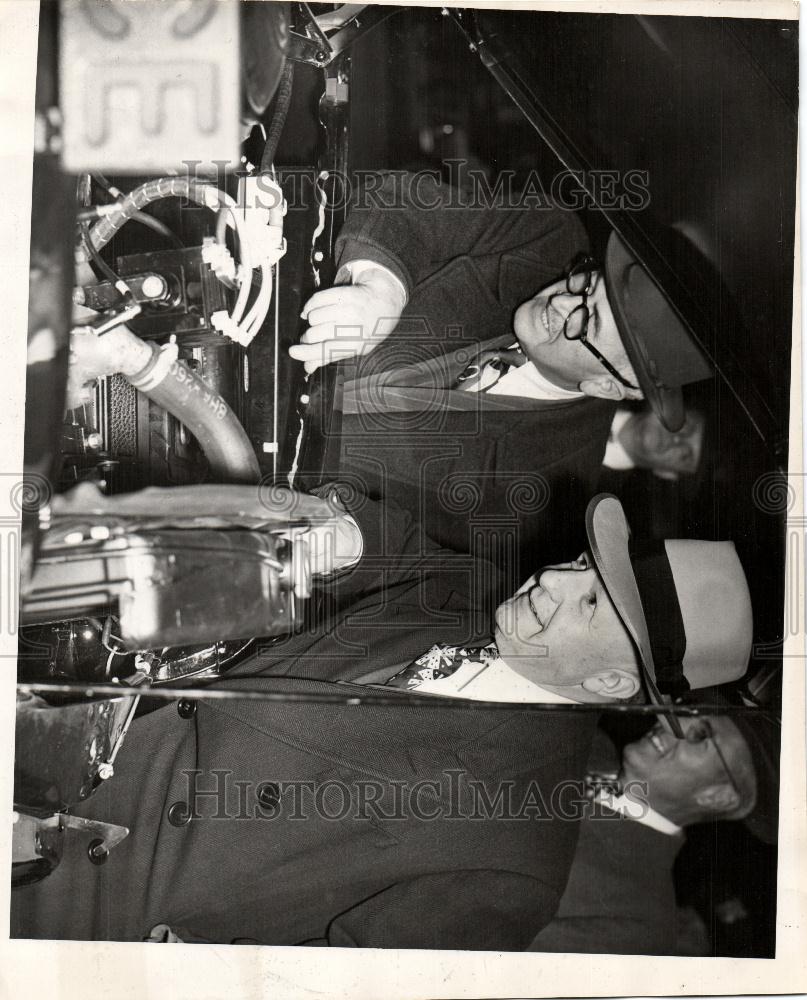 1948 Press Photo Police Women Toy - Historic Images