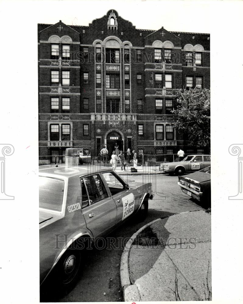 1984 Press Photo Holbrook Brush Brown found dead - Historic Images