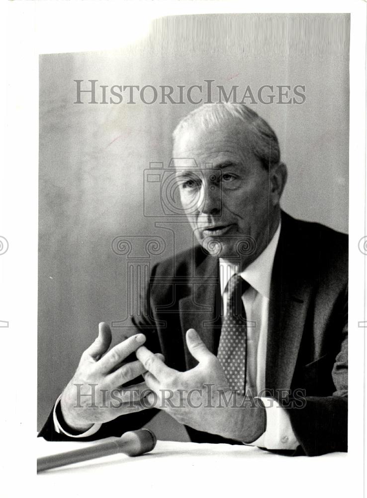 1984 Press Photo Charles L. Brown Chairman AT&T - Historic Images