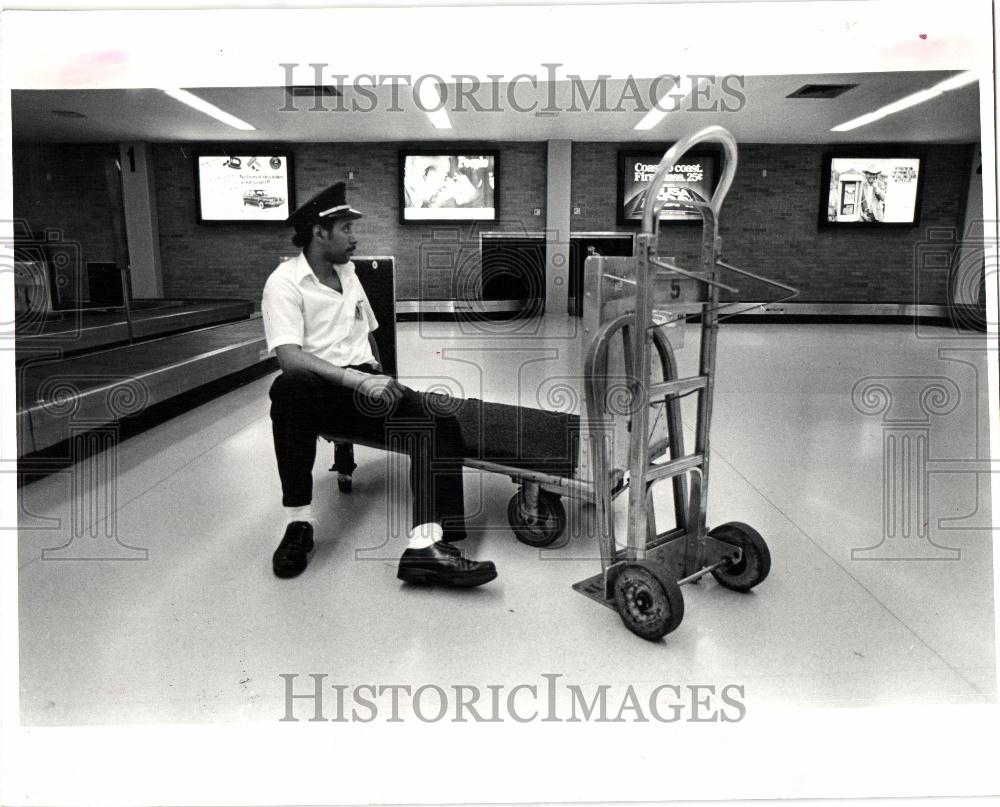 1983 Press Photo Detroit Metropolitan Airport - Historic Images