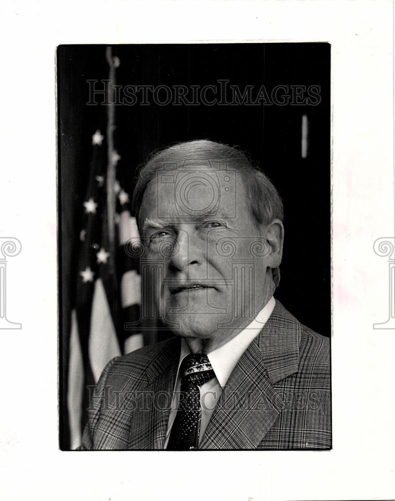 1983 Press Photo Judge Robert Templin Oakland County - Historic Images