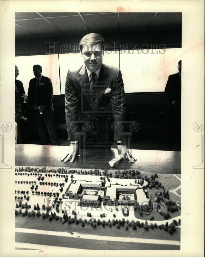 1987 Press Photo Robert Mylod Chairman Michigan - Historic Images