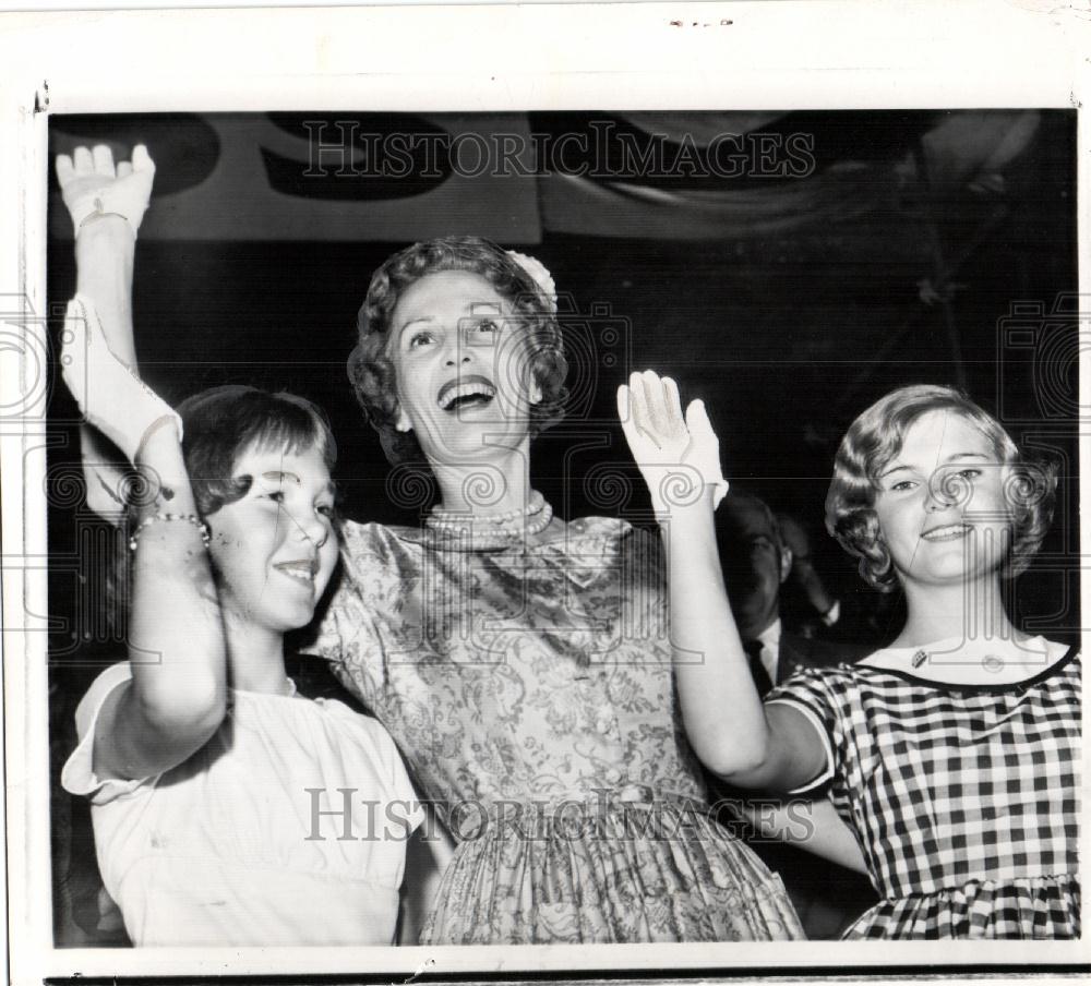 1960 Press Photo Pat Nixon Julie Patricia Chicago - Historic Images