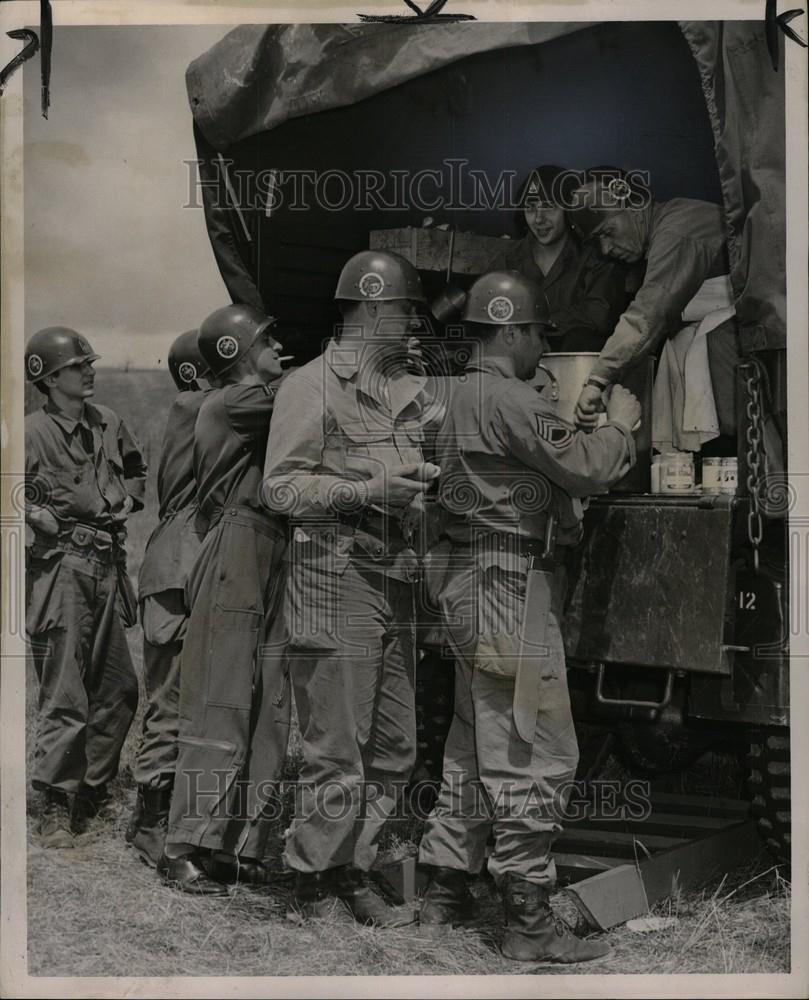 1951 Press Photo National Guard Michigan 425 Infantry - Historic Images