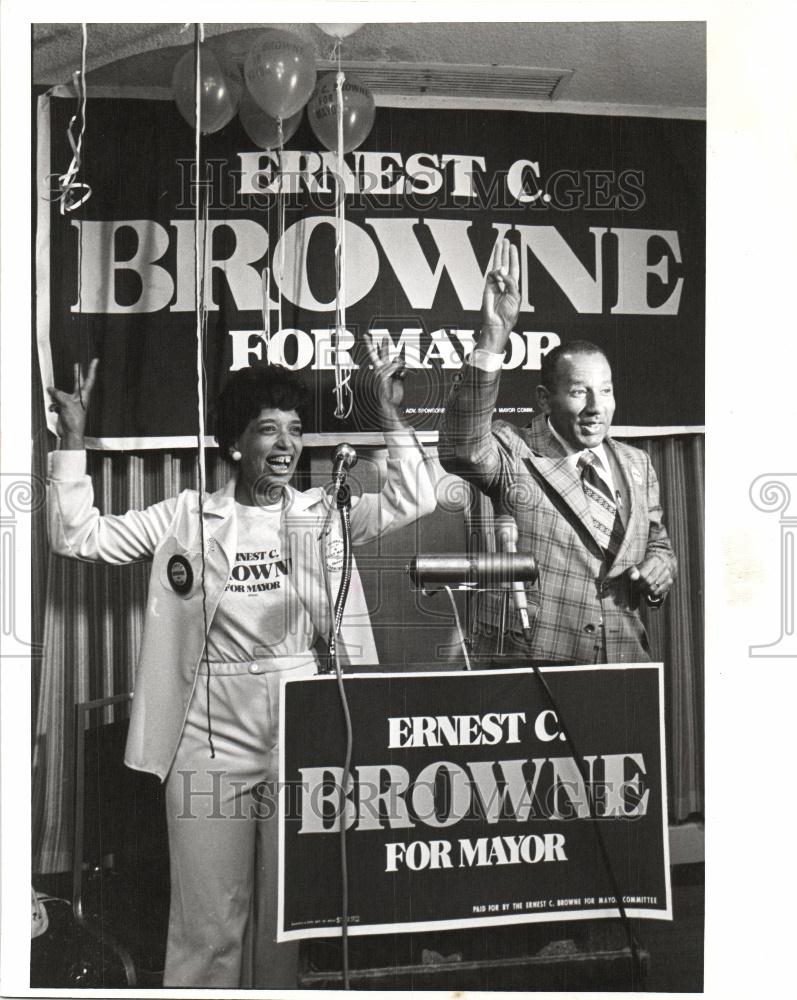 1977 Press Photo Ernest Browne Jr. - Historic Images