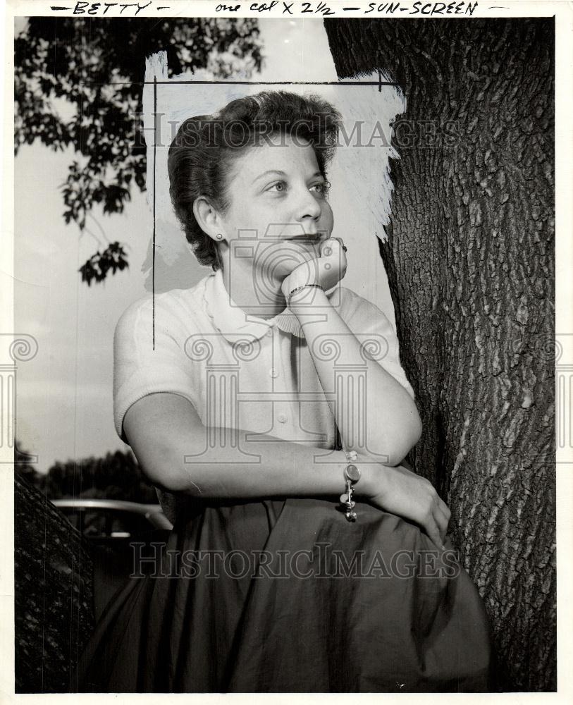 1955 Press Photo Betty Toli - Historic Images