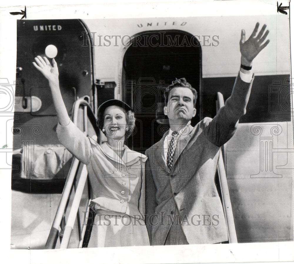 1952 Press Photo Senator Nixon Mrs. Patricia Nixon - Historic Images
