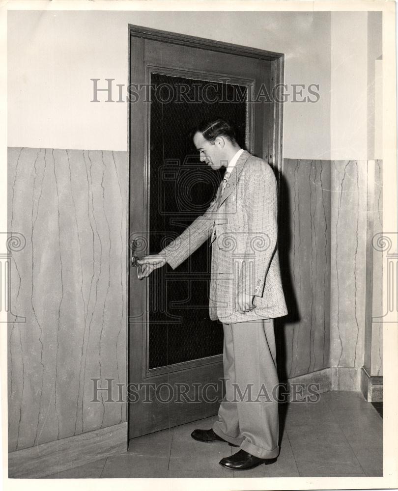 1948 Press Photo Harry Toy - Historic Images