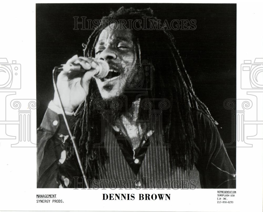 Press Photo Dennis Brown Reggae Singer - Historic Images