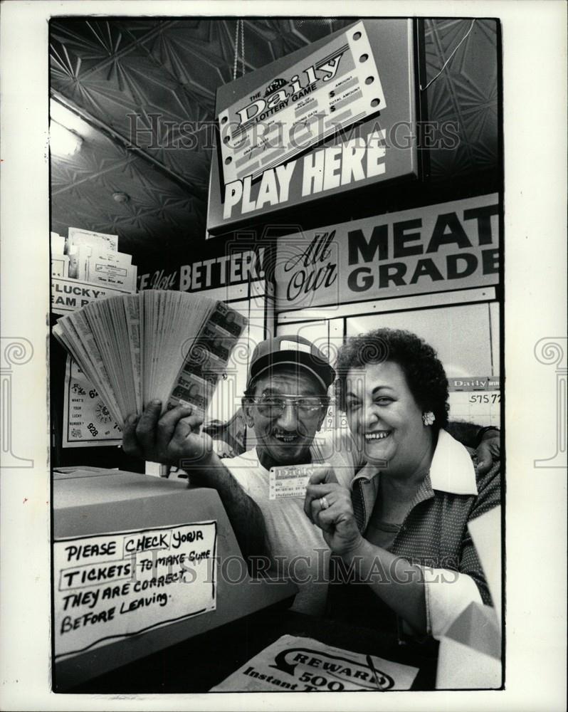 1981 Press Photo Lottery gambling lots for a prize - Historic Images